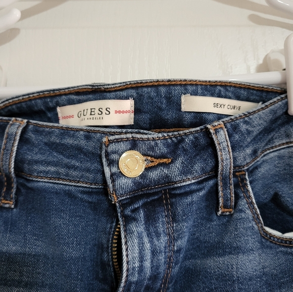 Guess Jeans - Picture 2 of 4